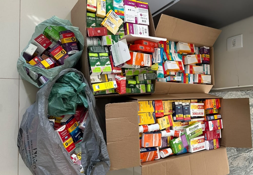 Vigilância Sanitária apreende medicamentos em estabelecimento que já havia sido interditado em Presidente Olegário