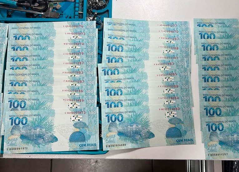 Polícia apreende R$ 4 mil em notas falsas durante abordagem a motorista em Patos de Minas
