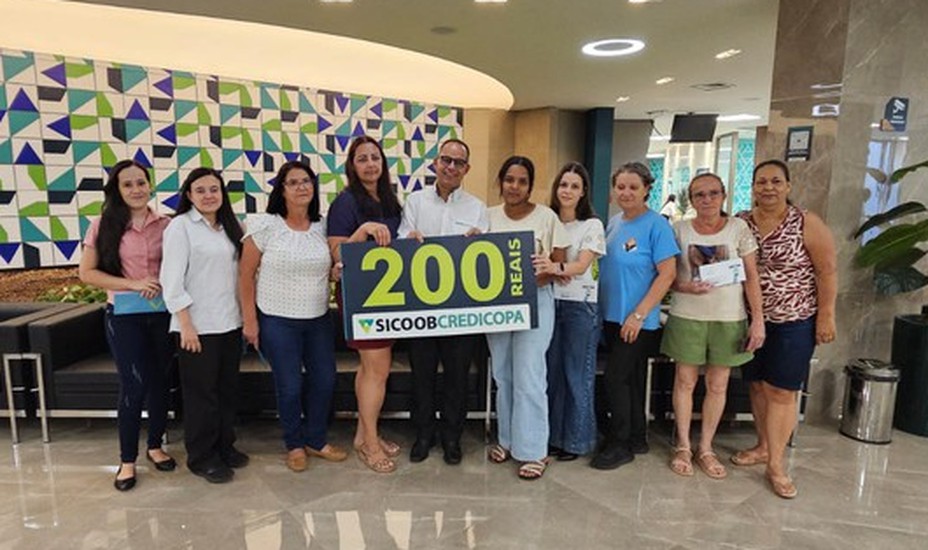 Sicoob Credicopa entrega prêmios sorteados durante a Fenapraça e Fenamilho