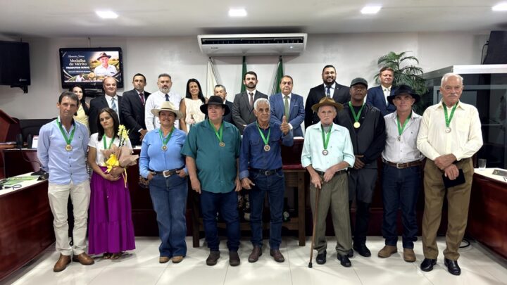 Câmara entrega Medalha “Osvaldo Heráclito de Sousa – Destaque Rural do Ano” a produtores rurais de Presidente Olegário