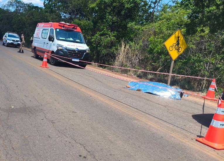Ciclista de 44 anos morre após bicicleta elétrica ser atingida por carro na MG-202