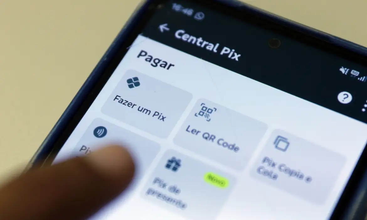 Contas-salário terão Pix Automático a partir de 1º de julho de 2027