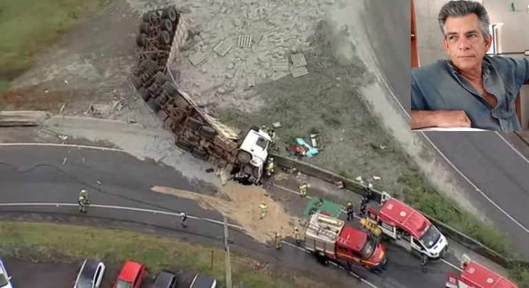 Motorista de Lagoa Formosa morre após carreta carregada com cimento tombar em Pedro Leopoldo