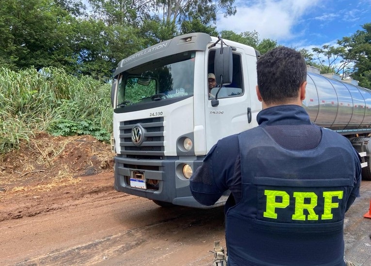 PRF inicia operação nas rodovias federais durante feriado prolongado; confira as restrições
