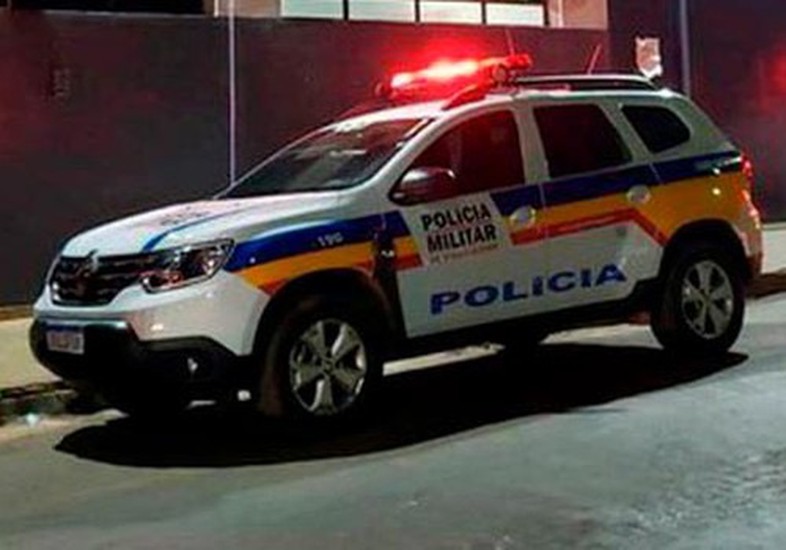 Homem é morto a tiros e polícia apreende armas e quase mil munições na casa de suspeito em Varjão de Minas