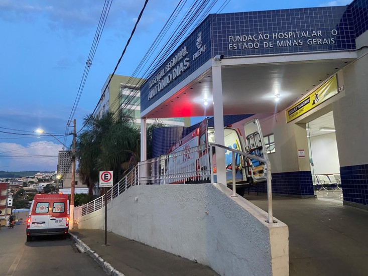 Motociclista de 19 anos é socorrido em estado grave após acidente em Patos de Minas